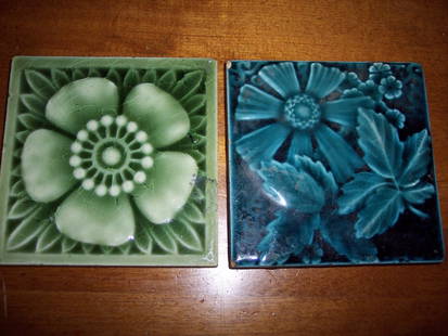 2 EARLY TRENT FLOWER MOTIF TILES: 2 EARLY TRENT FLOWER MOTIF TILES - 4.25 X 4.25 EACH