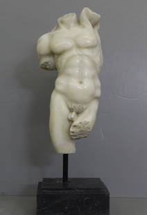 Michelangiolesco torso: White marble torso with black marble base from Michelangelo's models, 20th century. YOU CAN REQUEST FURTHER PHOTOS AND INFORMATION VIA EMAIL. ALL TRANSPORT PRICES ARE APPROXIMATELY. - TUTTI I