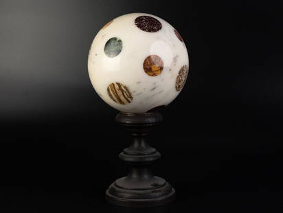 Sphere: White marble sphere with antique marble inserts. YOU CAN REQUEST FURTHER PHOTOS AND INFORMATION VIA EMAIL. ALL TRANSPORT PRICES ARE APPROXIMATELY. - TUTTI I PREZZI DI TRASPORTO SONO UNA STIMA. 