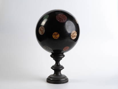 Sphere: Beautiful sphere in Belgian Black Marble with inserts in Ancient marbles. YOU CAN REQUEST FURTHER PHOTOS AND INFORMATION VIA EMAIL. ALL TRANSPORT PRICES ARE APPROXIMATELY. - TUTTI I PREZZI DI