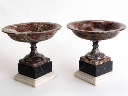 Pair of vases: Pair of vases in Fior di Pesco marble. 21x22x22cm. YOU CAN REQUEST FURTHER PHOTOS AND INFORMATION VIA EMAIL. ALL TRANSPORT PRICES ARE APPROXIMATELY. - TUTTI I PREZZI DI TRASPORTO SONO UNA STIMA.