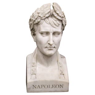 Napoleon from the model of Lorenzo Bartolini: Napoleon from the model of Lorenzo Bartolini - Sculpture in white marble. XX Century. ADDITIONAL PHOTOS AND INFORMATION CAN BE REQUESTED BY EMAIL. Indicative shipping costs in Italy: 120€ and Eur