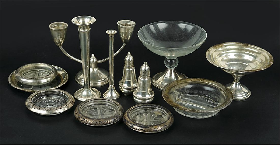 A Collection of Sterling Silver Table Articles. (1 of 1)