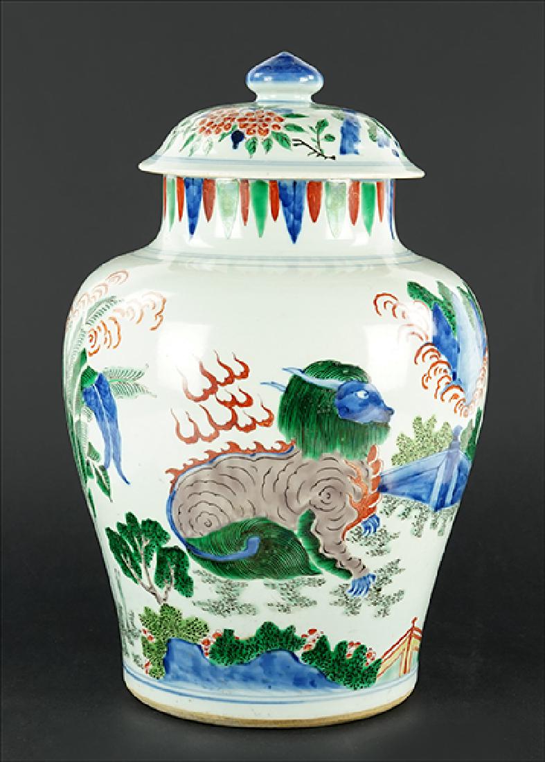 An 18th Century Chinese Wucai Glazed Jar. (1 of 8)