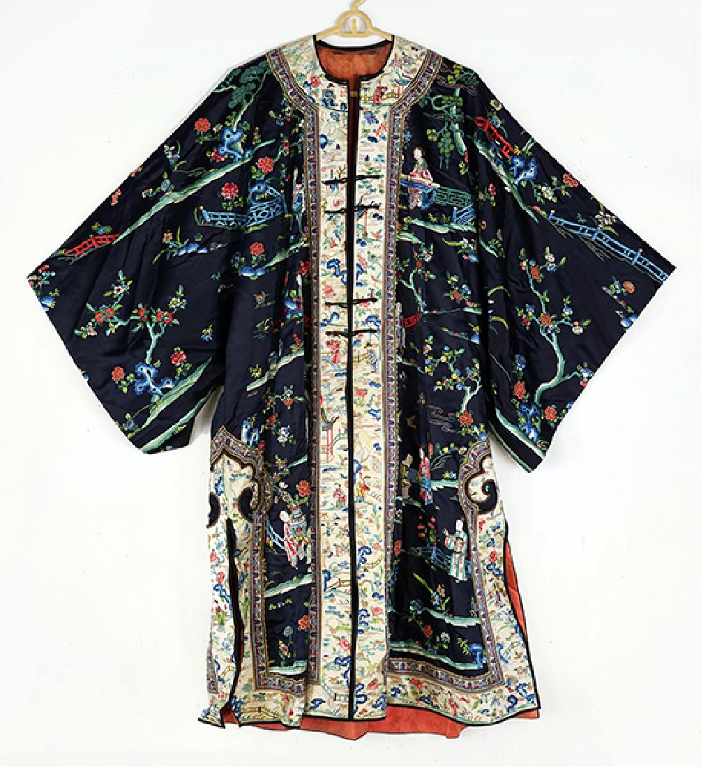 A Chinese Embroidered Silk Robe. (1 of 10)