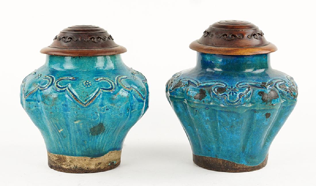 A Pair of Chinese Ming Ceramic Vases. (1 of 10)