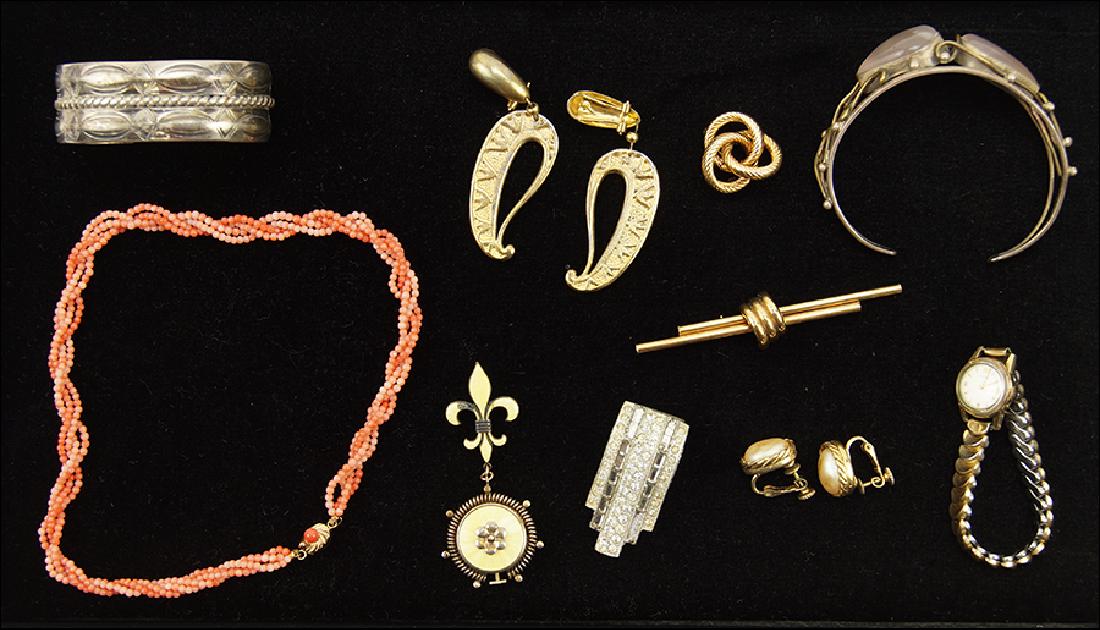 A Collection of Costume Jewelry. (1 of 1)