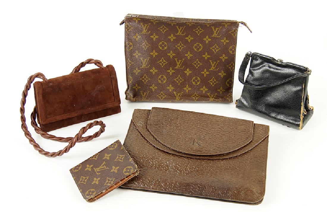 A Collection of Travel Accessories. (1 of 9)