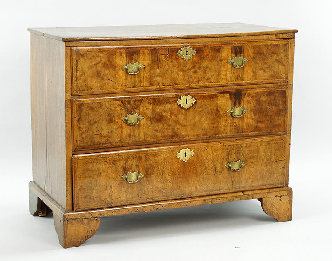 An English Mahogany Chest of Drawers. (1 of 1)