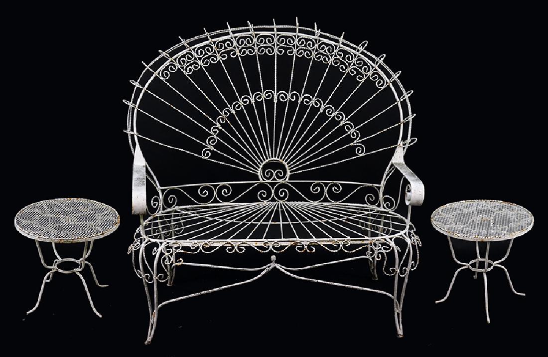 An Outdoor Painted Metal Settee. (1 of 1)