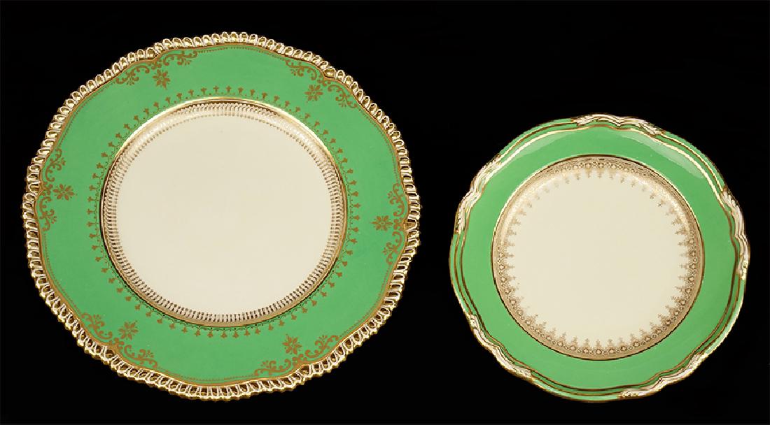 Set of Twelve Copeland Spode Dinner Plates. (1 of 1)