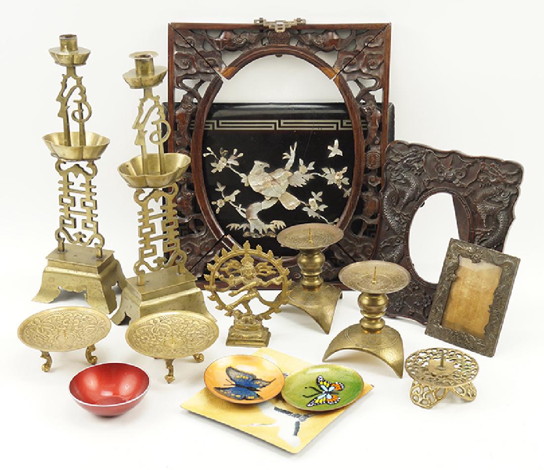 A Collection of Asian Decorative Items. (1 of 1)