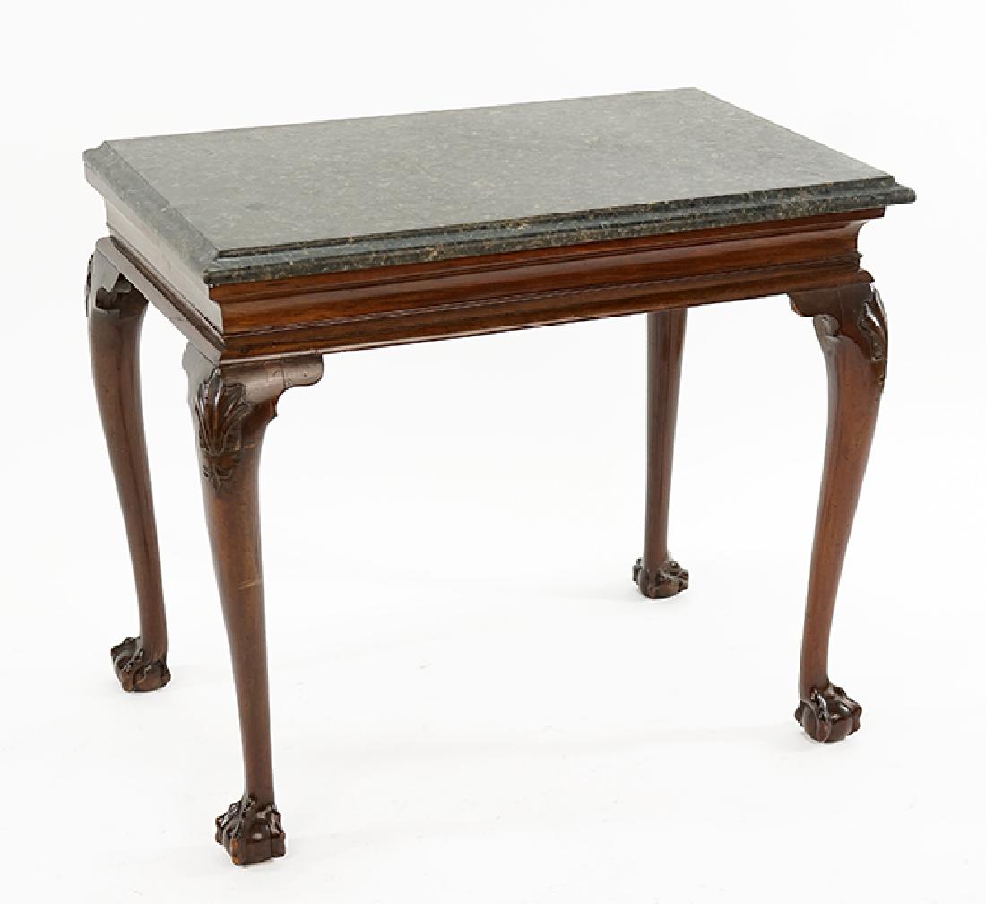 A Georgian Style Mahogany Table. (1 of 1)