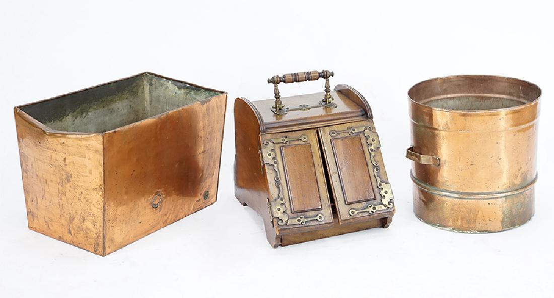 An English Coal Scuttle. (1 of 1)