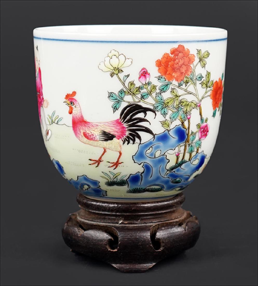 A Chinese Famille Rose Porcelain Chicken Cup. (1 of 7)