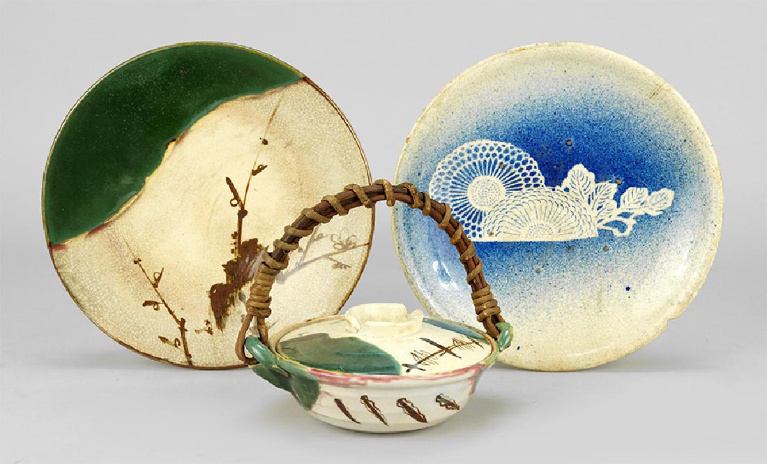 A Japanese Glazed Ceramic Teapot. (1 of 1)