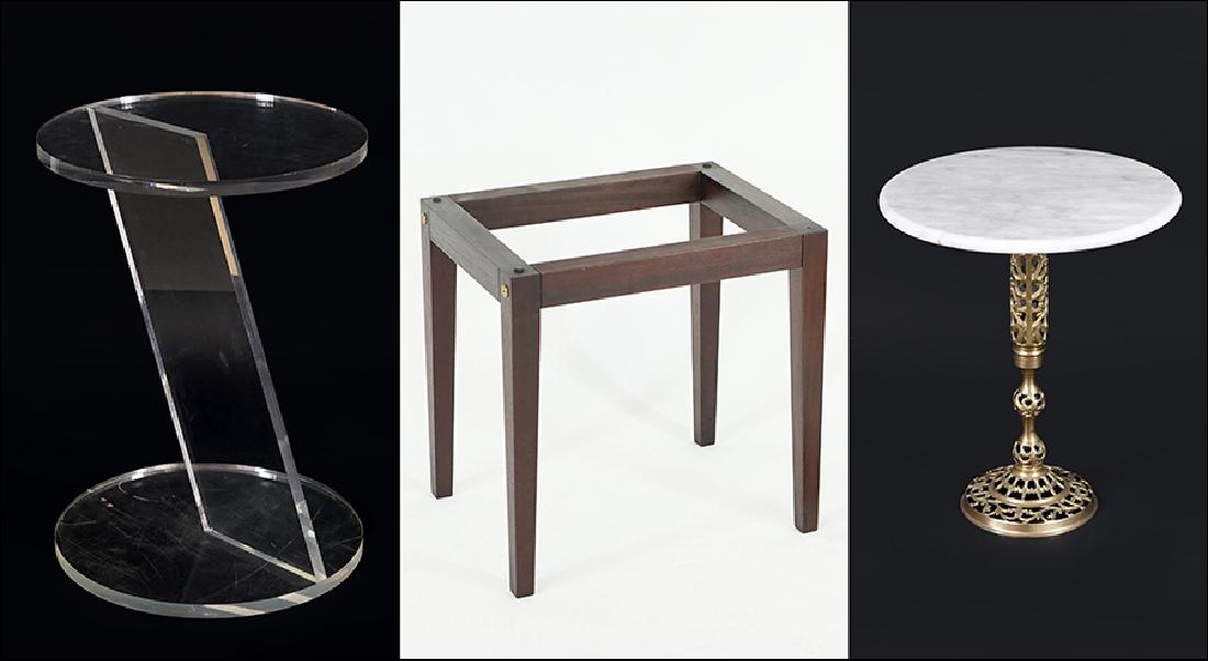 A Lucite End Table. (1 of 1)