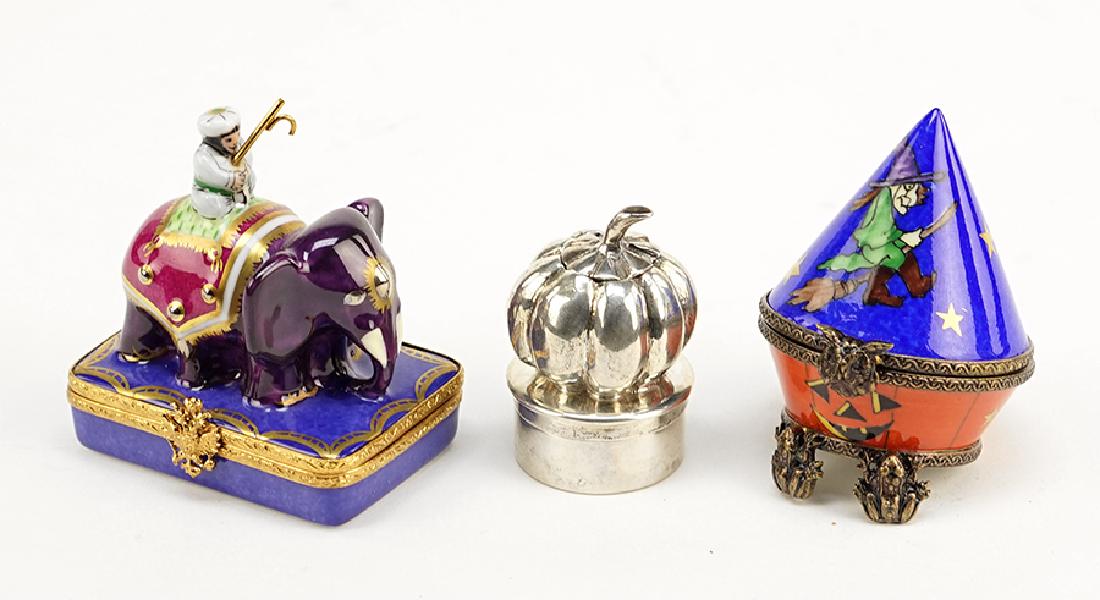 A Sterling Silver Pumpkin Form Box. (1 of 1)