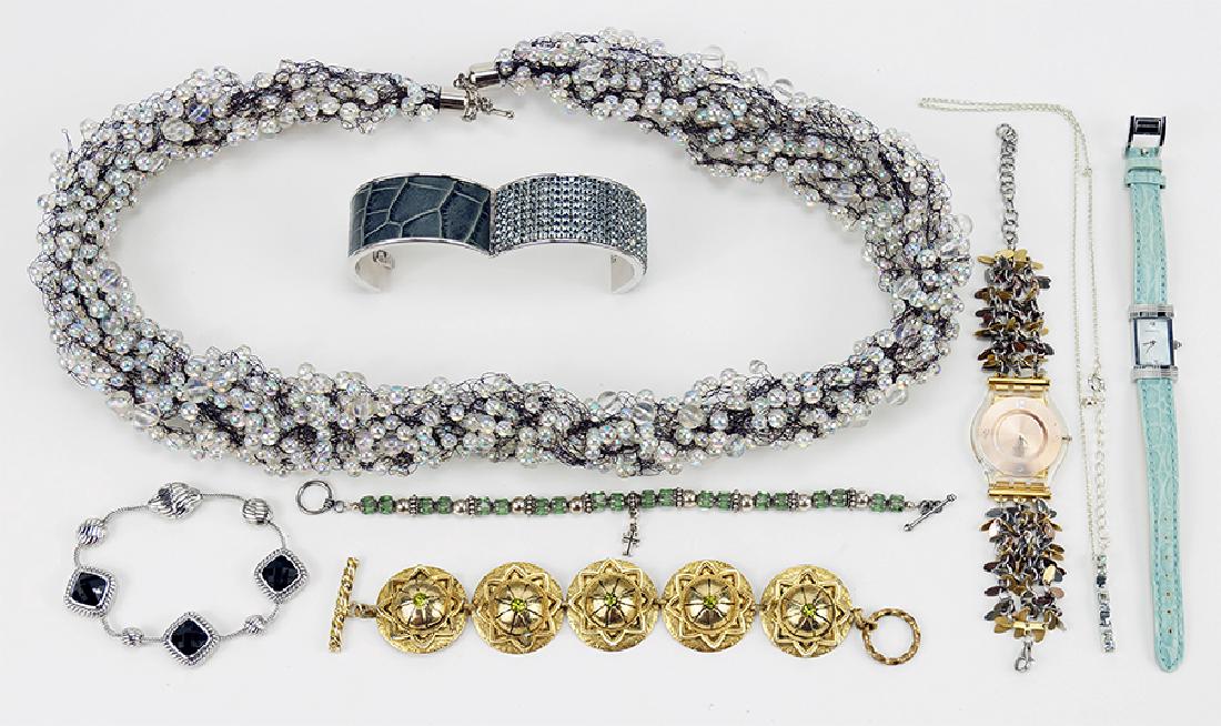 An Iridescent Bead Collar Necklace. (1 of 1)