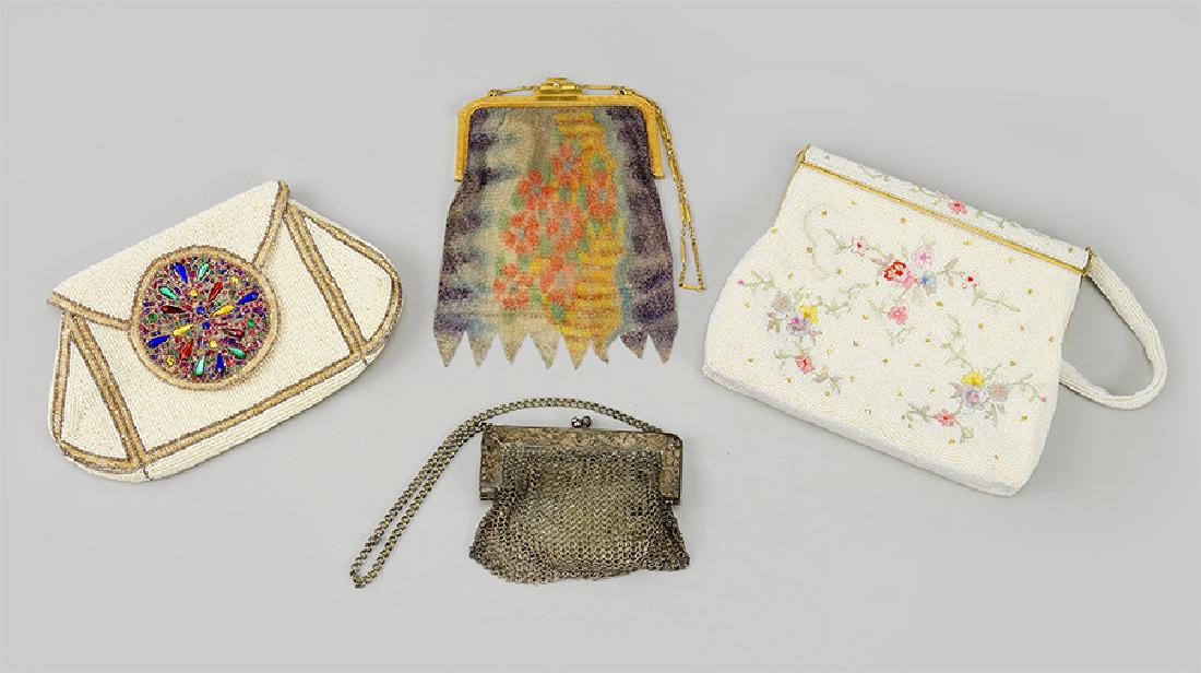 A Whiting & Davis Colored Mesh Handbag. (1 of 1)