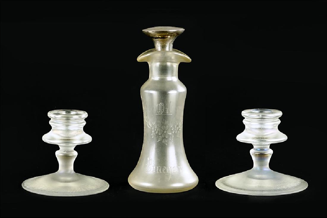 A Steuben Verre De Soie Etched Cruet Bottle. (1 of 1)