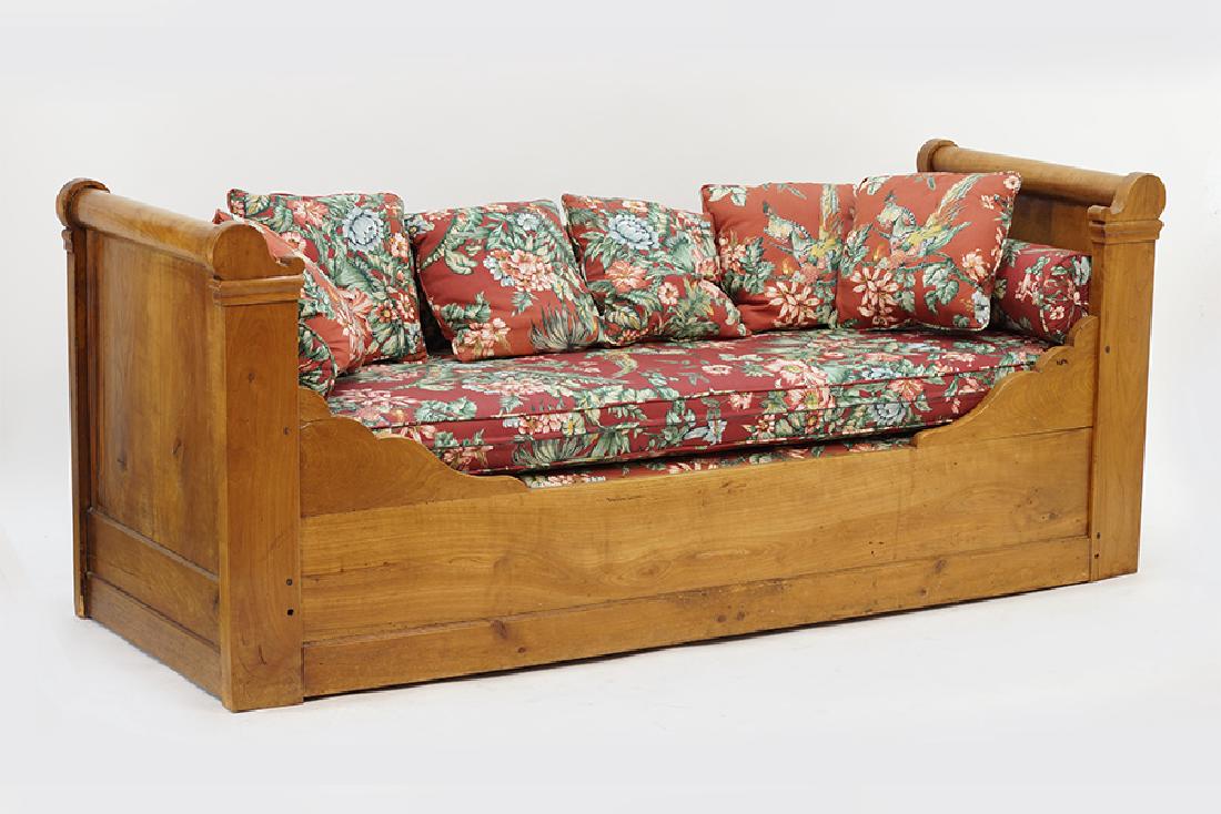A Pine Daybed.: A Pine Daybed. 31" x 80" x 27"