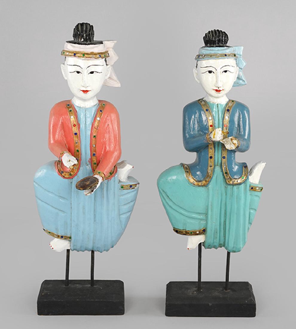 A Pair of Indian Polychrome Painted Figures. (1 of 1)