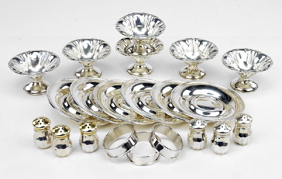 A Collection of Sterling Silver Table Articles. (1 of 1)
