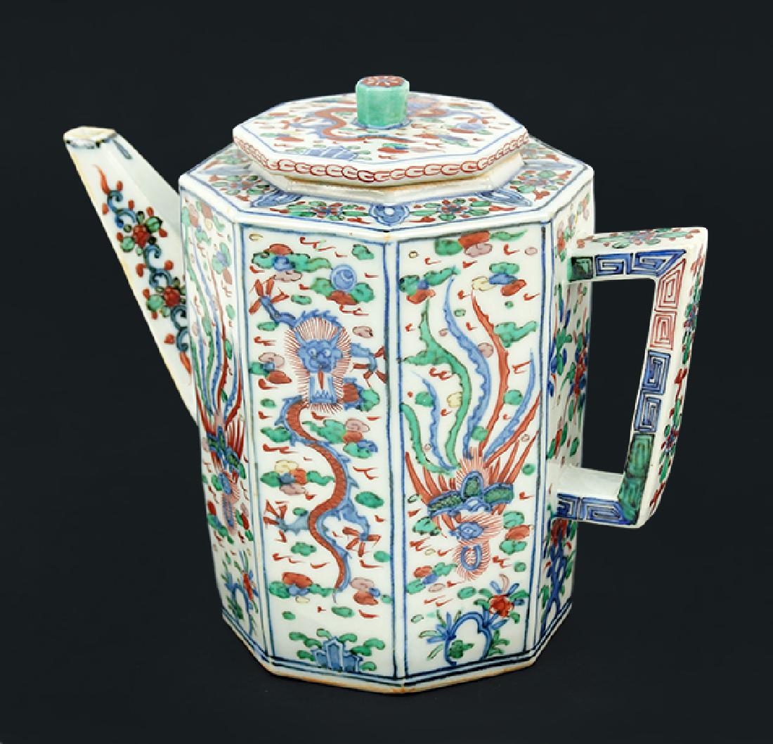 A Chinese Wucai Glazed Teapot. (1 of 1)