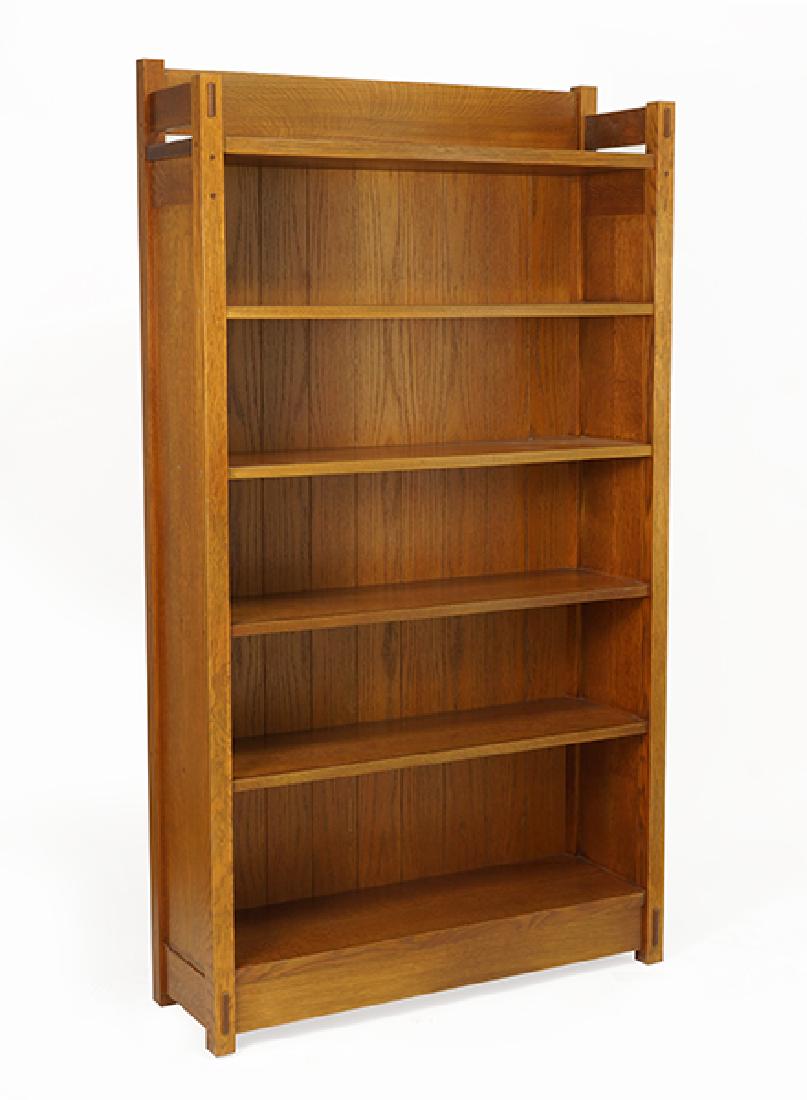 An Arts & Crafts Style Bookcase. (1 of 1)