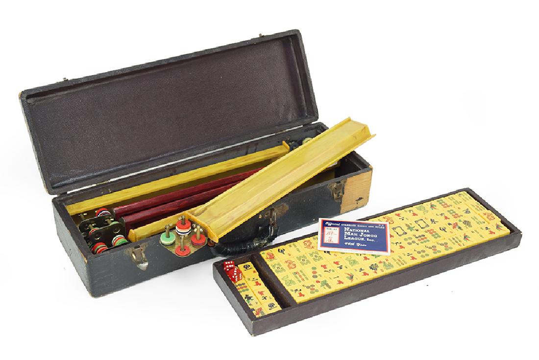 A Bakelite Mahjong Set. (1 of 10)