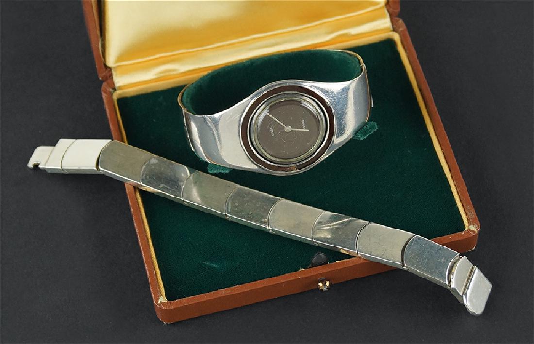 A Gucci Sterling Silver Bracelet. (1 of 1)