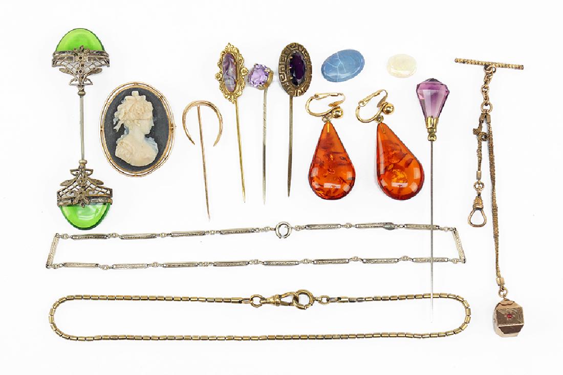 A Collection of Jewelry. (1 of 1)