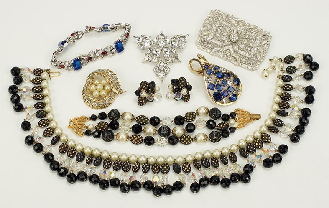 A Trifari Parure. (1 of 1)