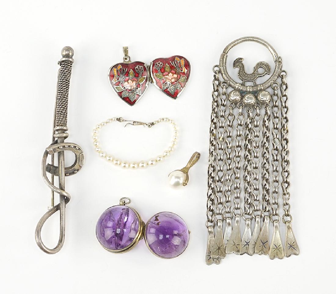 A Collection of Jewelry. (1 of 1)