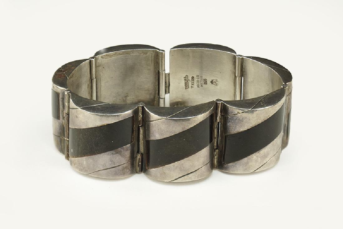 A Mexican Sterling Silver Bracelet. (1 of 1)
