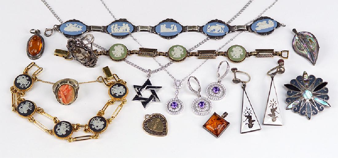 A Collection of Jewelry. (1 of 1)