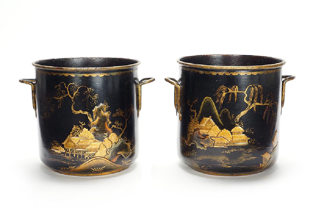 A Pair of Louis XV Chinoiserie Decorated Cache Pot. (1 of 1)