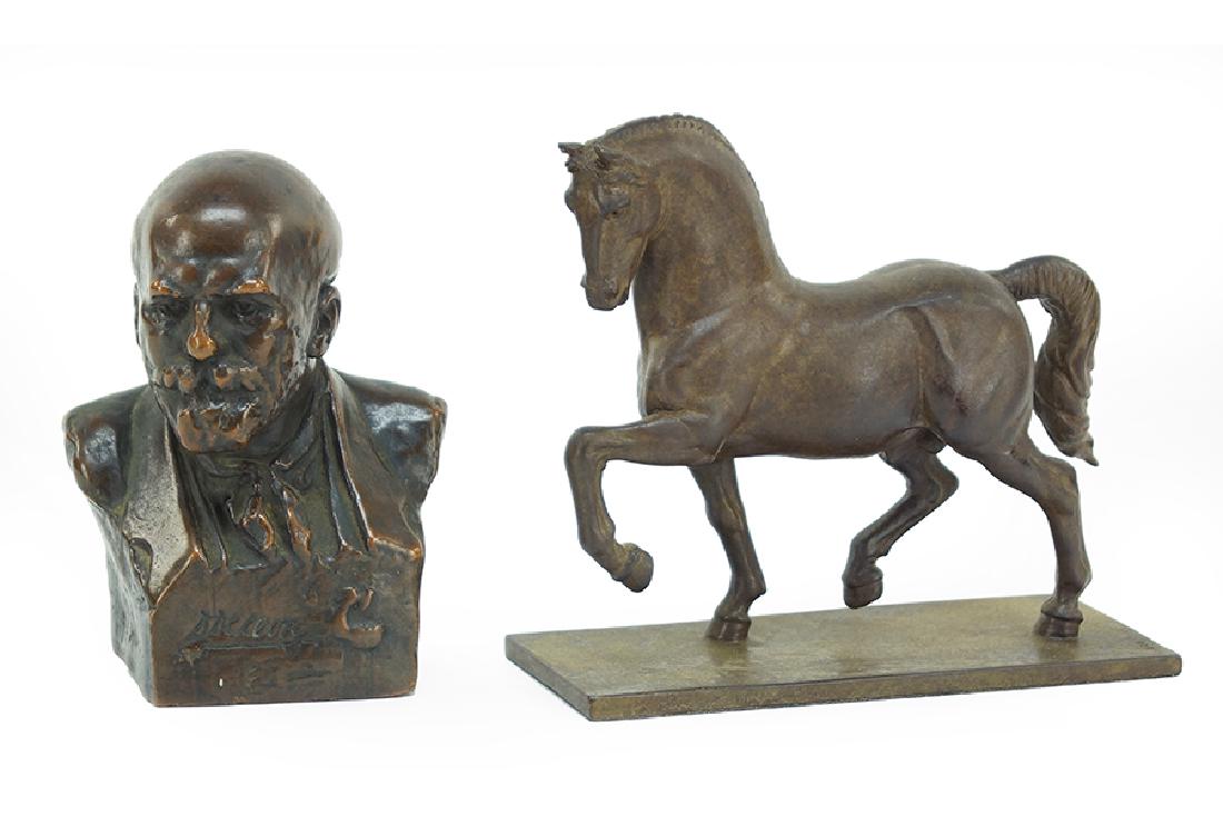 A Patinated Bronze Horse Sculpture. (1 of 1)