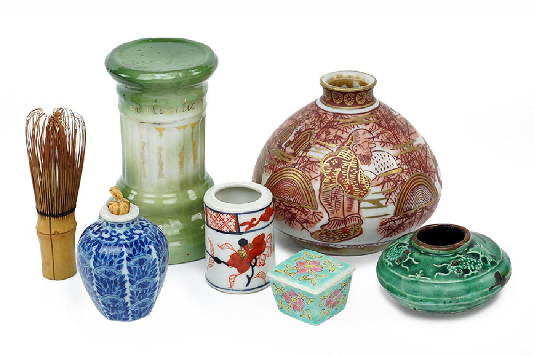 A Collection of Decorative Items. (1 of 9)