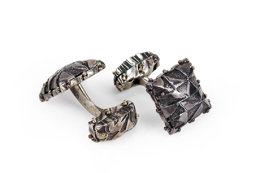 A Pair of John Hardy Cufflinks. (1 of 1)