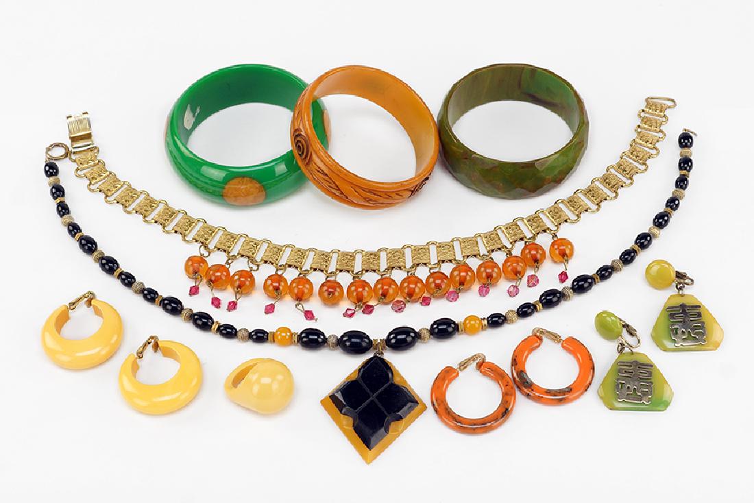 Three Pairs of Bakelite Earclips. (1 of 1)