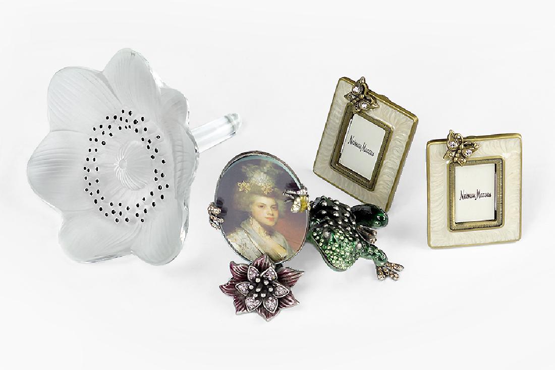 A Lalique Anemone Flower. (1 of 1)