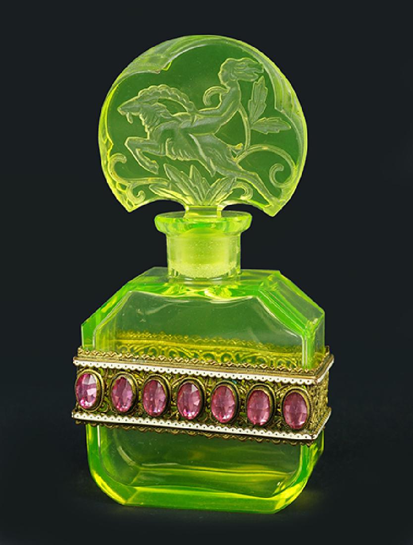 A 1920s Hoffmann Czechoslovakian Vaseline Perfume (1 of 1)