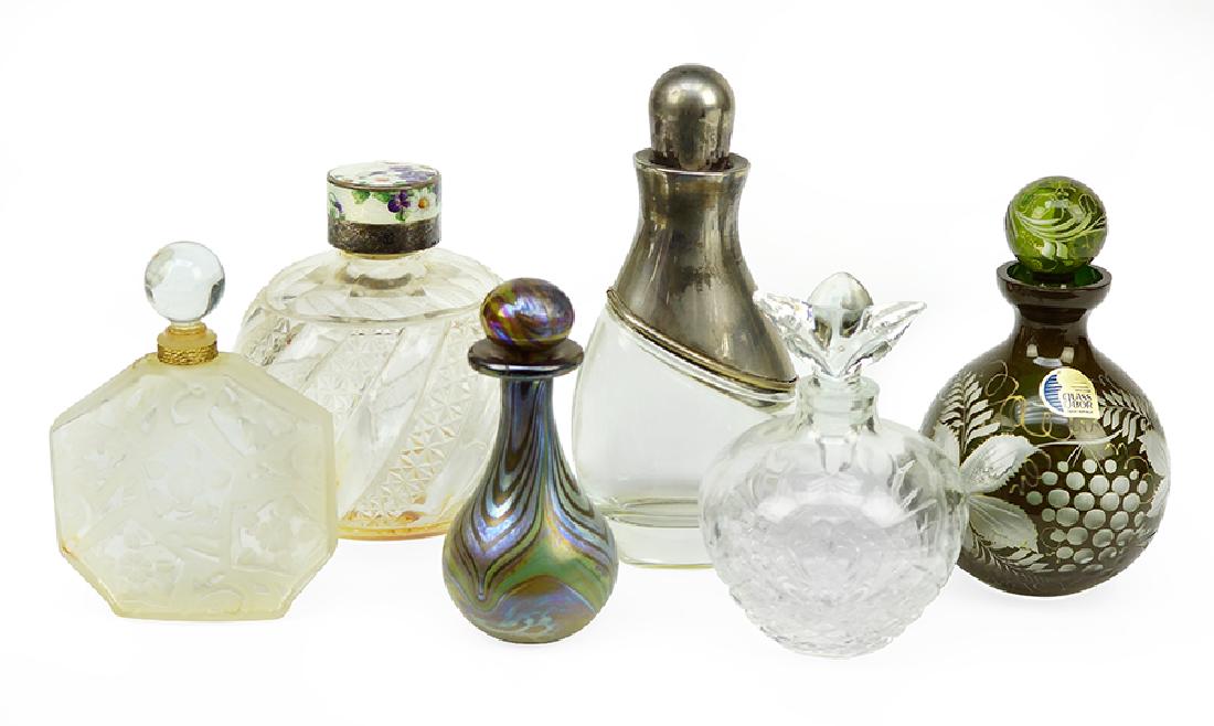 A J.G. Brosseau Frosted Glass Perfume Bottle. (1 of 1)
