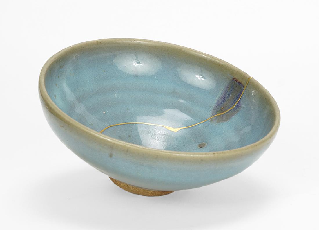 A Chinese Jun Ware Porcelain Bowl. (1 of 12)