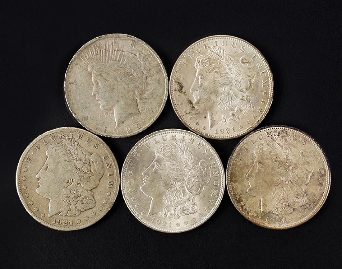 Group of 4 Morgan Silver Dollars and 1 Peace Dollar. (1 of 1)