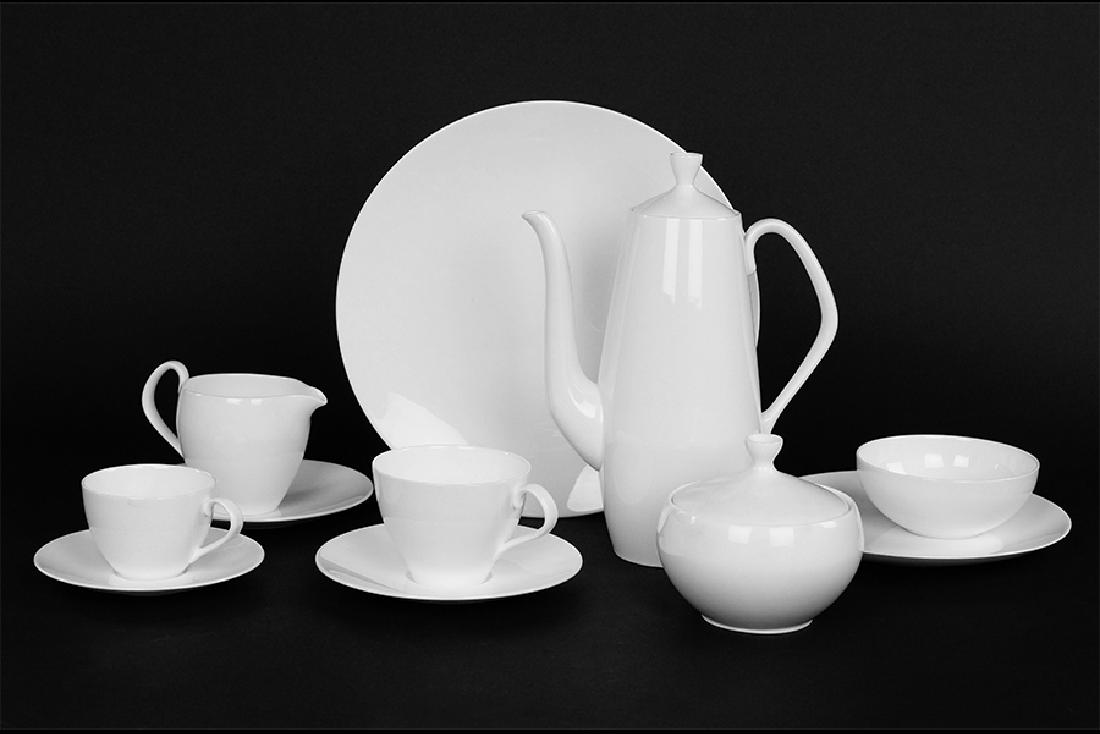 A Royal Worcester Porcelain Dinner Service. (1 of 3)