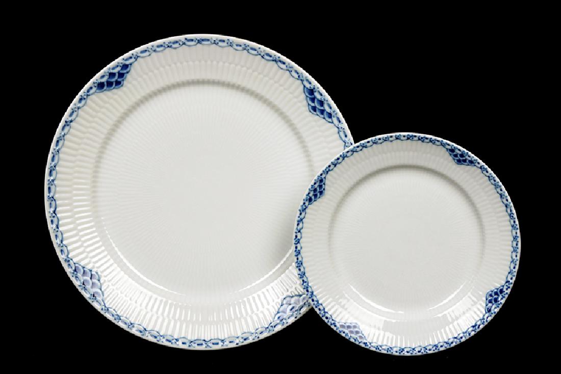 A Set Of Eleven Royal Copenhagen Dinner Plates. (1 of 1)