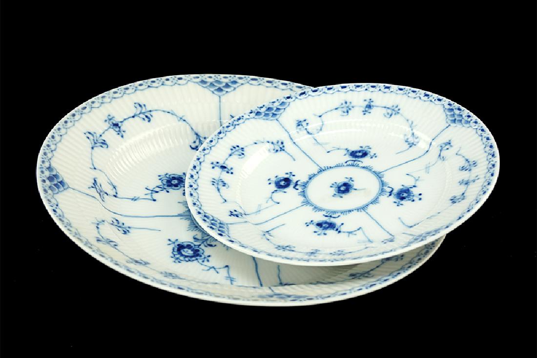 A Set Of Ten Royal Copenhagen Porcelain Dinner Plates. (1 of 1)